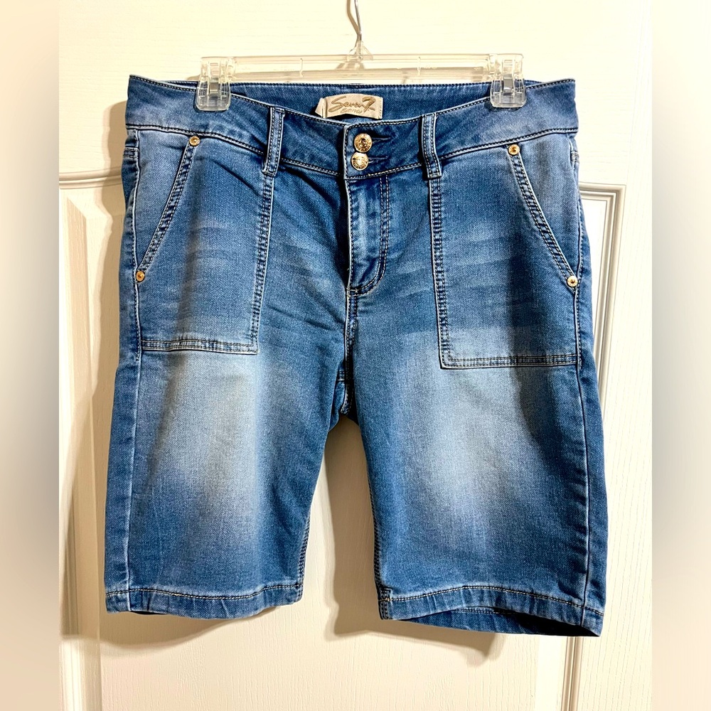 Seven7 brand Bermuda shorts